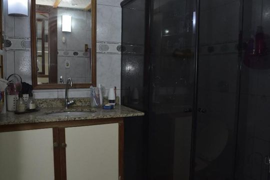 Banheiro de casa para alugar com 2 quartos, 225m² em Tanque, Rio de Janeiro