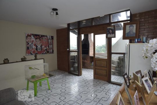 Hall segundo andar de casa para alugar com 2 quartos, 225m² em Tanque, Rio de Janeiro