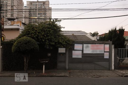 Fachada de casa à venda com 4 quartos, 360m² em Nova Petrópolis, São Bernardo do Campo