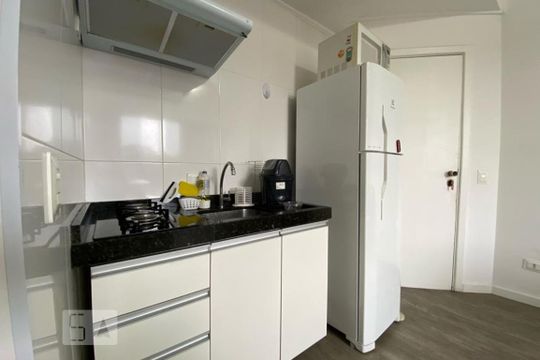 Cozinha de apartamento à venda com 1 quarto, 40m² em Paraíso do Morumbi, São Paulo