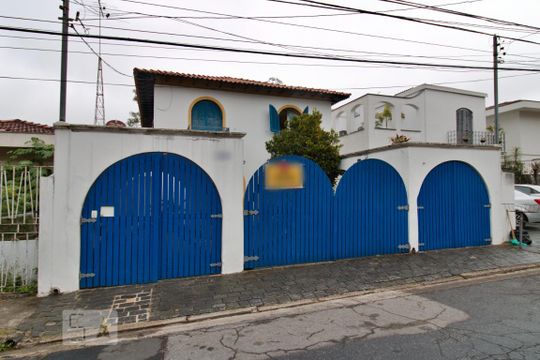 Fachada de casa para alugar com 3 quartos, 350m² em Vila Tramontano, São Paulo