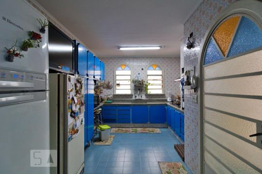 Cozinha de casa para alugar com 3 quartos, 350m² em Vila Tramontano, São Paulo