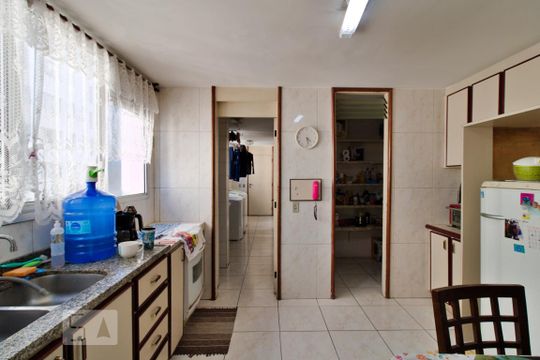 Cozinha de apartamento à venda com 4 quartos, 219m² em Jardim Ampliação, São Paulo