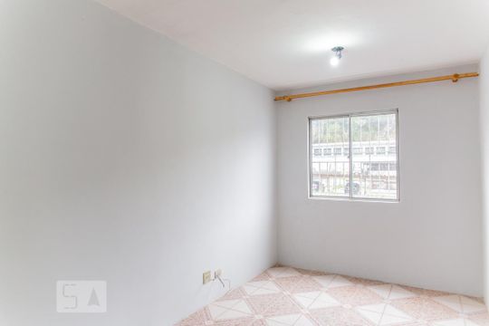 Sala de apartamento à venda com 2 quartos, 50m² em Cidade São Jorge, Santo André