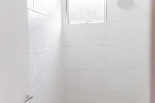 Banheiro de apartamento à venda com 2 quartos, 50m² em Cidade São Jorge, Santo André
