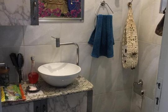 Suíte de casa de condomínio à venda com 3 quartos, 110m² em Parque Fongaro, São Paulo