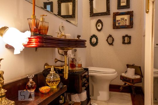 Banheiro de casa de condomínio à venda com 5 quartos, 420m² em Alphaville, Santana de Parnaíba