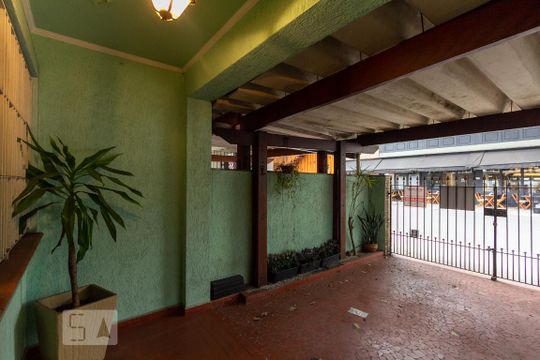 Garagem de casa à venda com 2 quartos, 134m² em Vila Nova Conceição, São Paulo