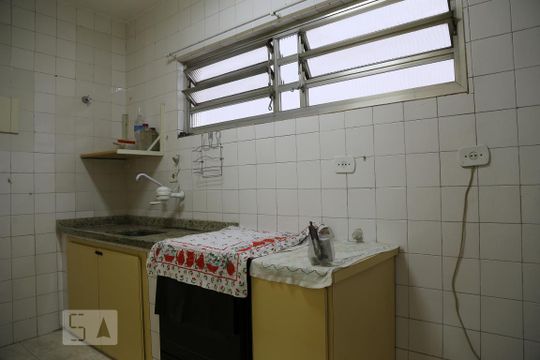 Cozinha de apartamento à venda com 2 quartos, 75m² em Vila Sônia, São Paulo