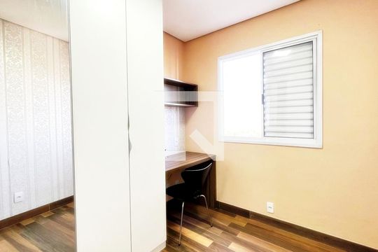 Quarto 1 de apartamento à venda com 2 quartos, 47m² em Jardim Las Vegas, Guarulhos