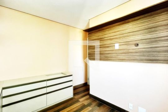 Quarto 2 de apartamento à venda com 2 quartos, 47m² em Jardim Las Vegas, Guarulhos