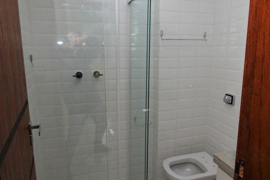Banheiro da Suíte de apartamento para alugar com 2 quartos, 67m² em Botafogo, Rio de Janeiro