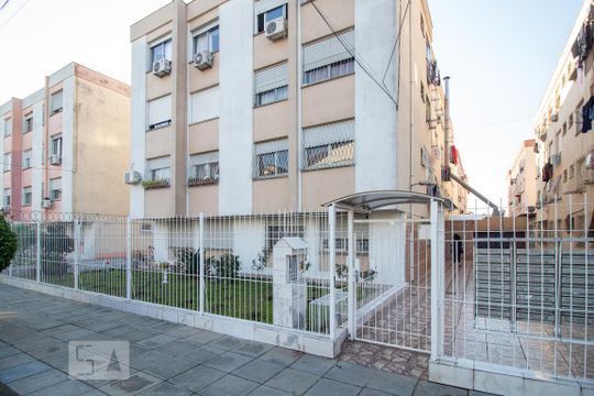 Fachada de apartamento para alugar com 1 quarto, 32m² em Jardim Leopoldina, Porto Alegre