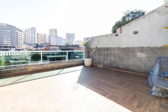 Varanda de casa à venda com 3 quartos, 188m² em Bosque da Saúde, São Paulo