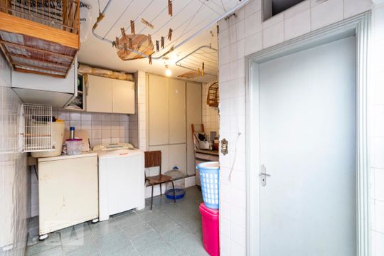 Área de serviço de casa à venda com 3 quartos, 188m² em Bosque da Saúde, São Paulo