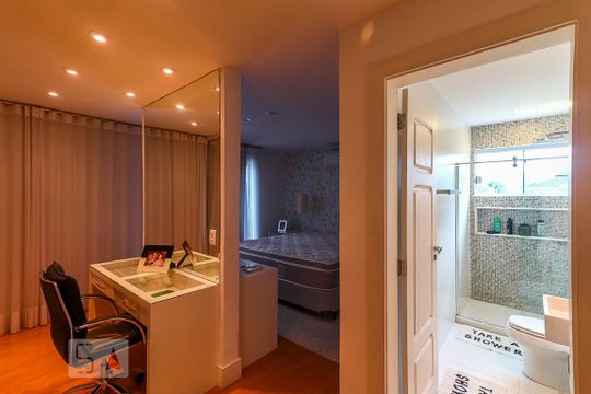 Suíte 4 de casa para alugar com 5 quartos, 700m² em Vargem Pequena, Rio de Janeiro