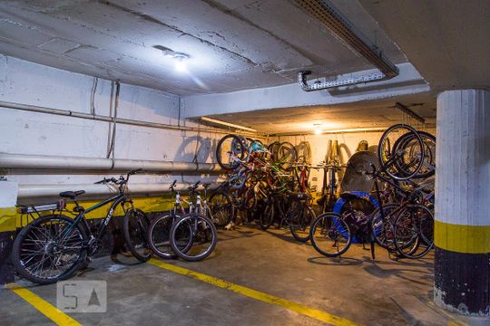 Área comum - Bicicletário de apartamento para alugar com 2 quartos, 67m² em Jardim das Acácias, São Paulo