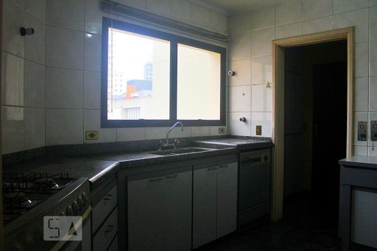 Cozinha de apartamento à venda com 4 quartos, 276m² em Vila Bastos, Santo André