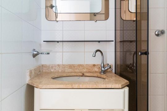 Banheiro de apartamento para alugar com 2 quartos, 57m² em Vila Parque Jabaquara, São Paulo