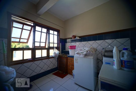 Area de Serviço de casa à venda com 4 quartos, 300m² em Jardim Itu-sabará, Porto Alegre