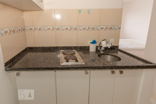 Studio/Cozinha de kitnet/studio para alugar com 1 quarto, 28m² em Campo Belo, São Paulo