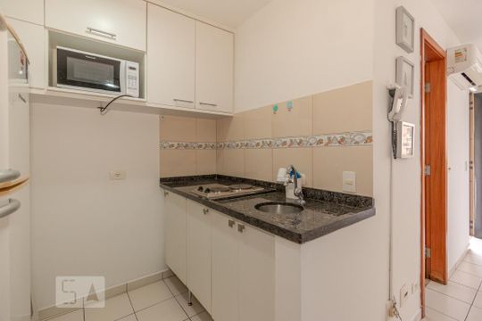 Studio/Cozinha de kitnet/studio para alugar com 1 quarto, 28m² em Campo Belo, São Paulo