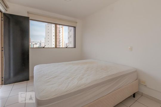 Studio/Quarto de kitnet/studio para alugar com 1 quarto, 28m² em Campo Belo, São Paulo