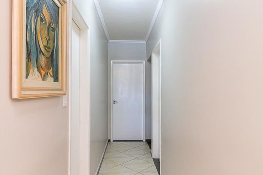 Corredor de casa à venda com 4 quartos, 190m² em Vila Carioca, Guarulhos
