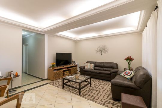 Casa à venda com 4 quartos, 190m² em Vila Carioca, Guarulhos
