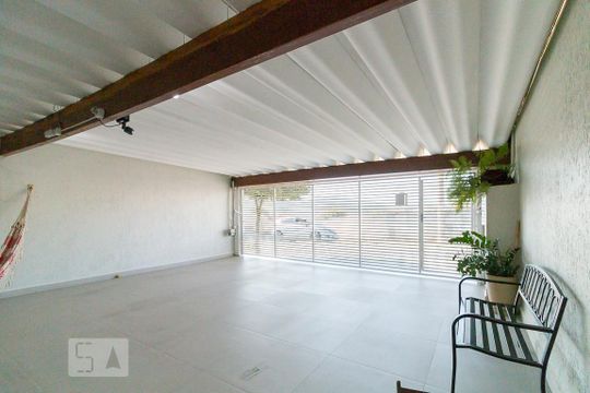 Garagem de casa à venda com 4 quartos, 190m² em Vila Carioca, Guarulhos