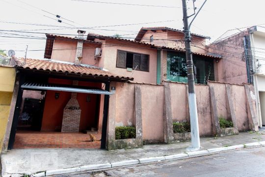 Fachada de casa para alugar com 3 quartos, 200m² em Cidade Patriarca, São Paulo