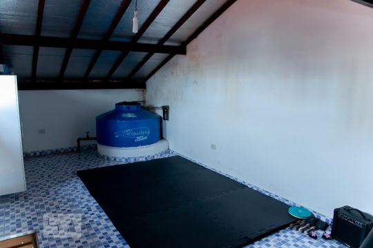 Sotão de casa para alugar com 3 quartos, 200m² em Cidade Patriarca, São Paulo