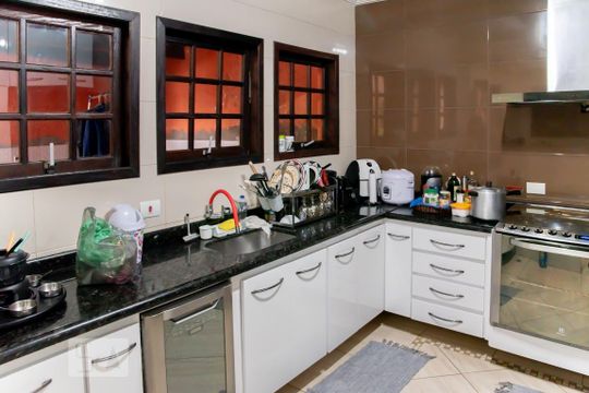 Cozinha de casa para alugar com 3 quartos, 200m² em Cidade Patriarca, São Paulo