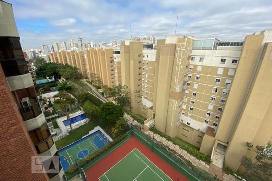 Vista da Suíte 1 de apartamento para alugar com 3 quartos, 200m² em Jardim Vitória Régia, São Paulo