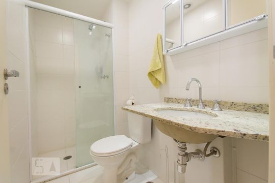 Banheiro de kitnet/studio à venda com 1 quarto, 37m² em Jardim Celeste, São Paulo