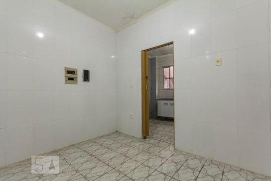 Quarto de casa para alugar com 2 quartos, 60m² em Parque das Américas, Mauá