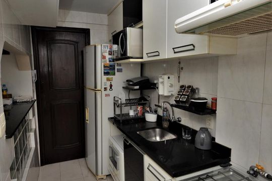 Cozinha de apartamento à venda com 3 quartos, 90m² em Botafogo, Rio de Janeiro