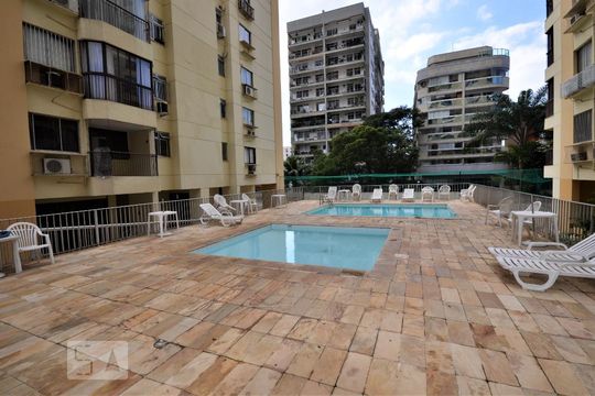 Área comum - Piscina de apartamento à venda com 3 quartos, 90m² em Botafogo, Rio de Janeiro