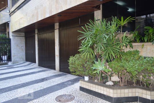 Fachada e portaria de apartamento à venda com 4 quartos, 192m² em Icaraí, Niterói