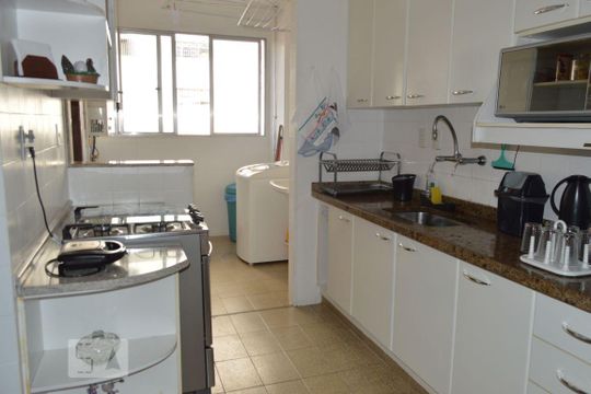 Cozinha e Área de Serviço de apartamento à venda com 4 quartos, 192m² em Icaraí, Niterói