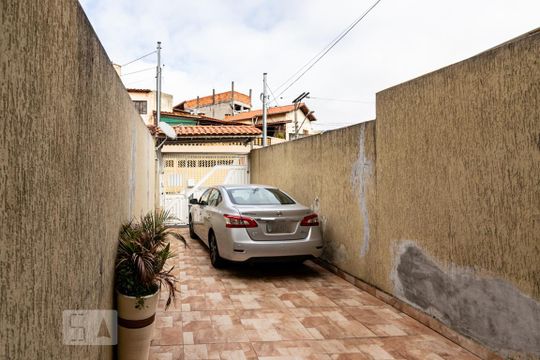 Garagem de casa à venda com 3 quartos, 136m² em Cidade Líder, São Paulo