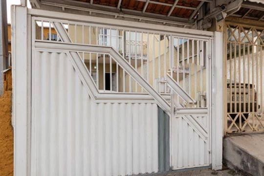 Fachada de casa à venda com 3 quartos, 136m² em Cidade Líder, São Paulo