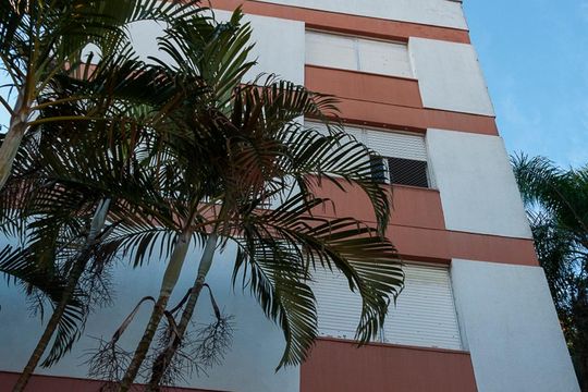 Fachada de apartamento à venda com 1 quarto, 28m² em Teresópolis, Porto Alegre
