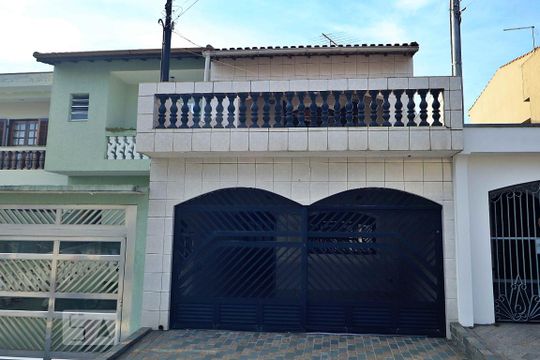 Fachada de casa para alugar com 3 quartos, 220m² em Jardim Las Vegas, Santo André