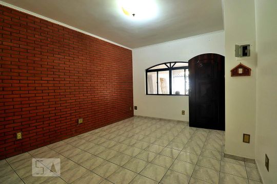 Sala de casa para alugar com 3 quartos, 220m² em Jardim Las Vegas, Santo André