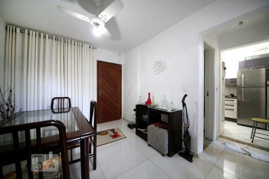 Sal.a de apartamento para alugar com 1 quarto, 45m² em Vila Santana, São Paulo