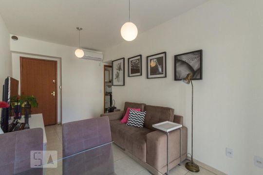 Sala de apartamento à venda com 2 quartos, 55m² em Rocha, Rio de Janeiro