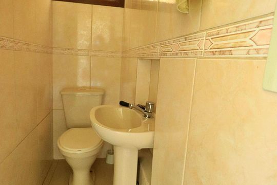 Lavabo de casa à venda com 3 quartos, 302m² em Parque Gerassi, Santo André