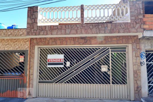 Fachada de casa à venda com 3 quartos, 302m² em Parque Gerassi, Santo André