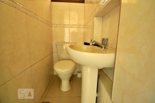 Lavabo de casa à venda com 3 quartos, 302m² em Parque Gerassi, Santo André